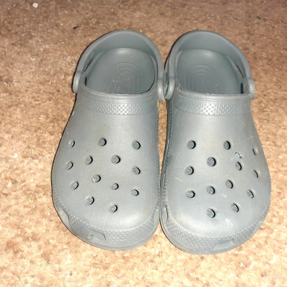 poshmark crocs